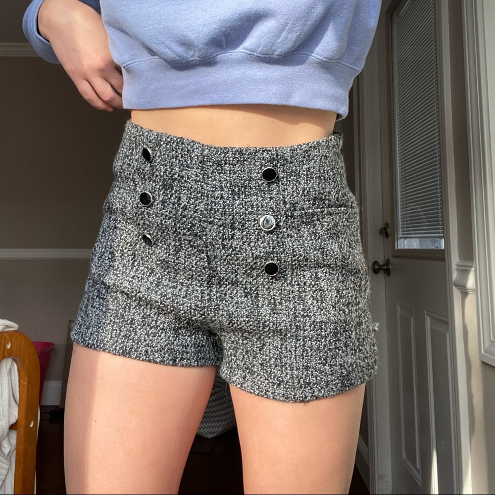 Wool shorts with lining